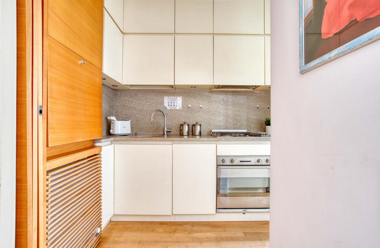 Joivy Vibrant Studio With Balcony Mailand Exterior foto